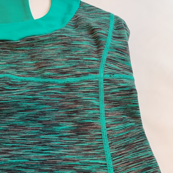 Lululemon size 8 teal scoop neck racer back tank - Picture 7 of 8